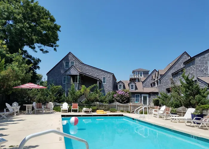 Courtyard Villas On Silver Lake